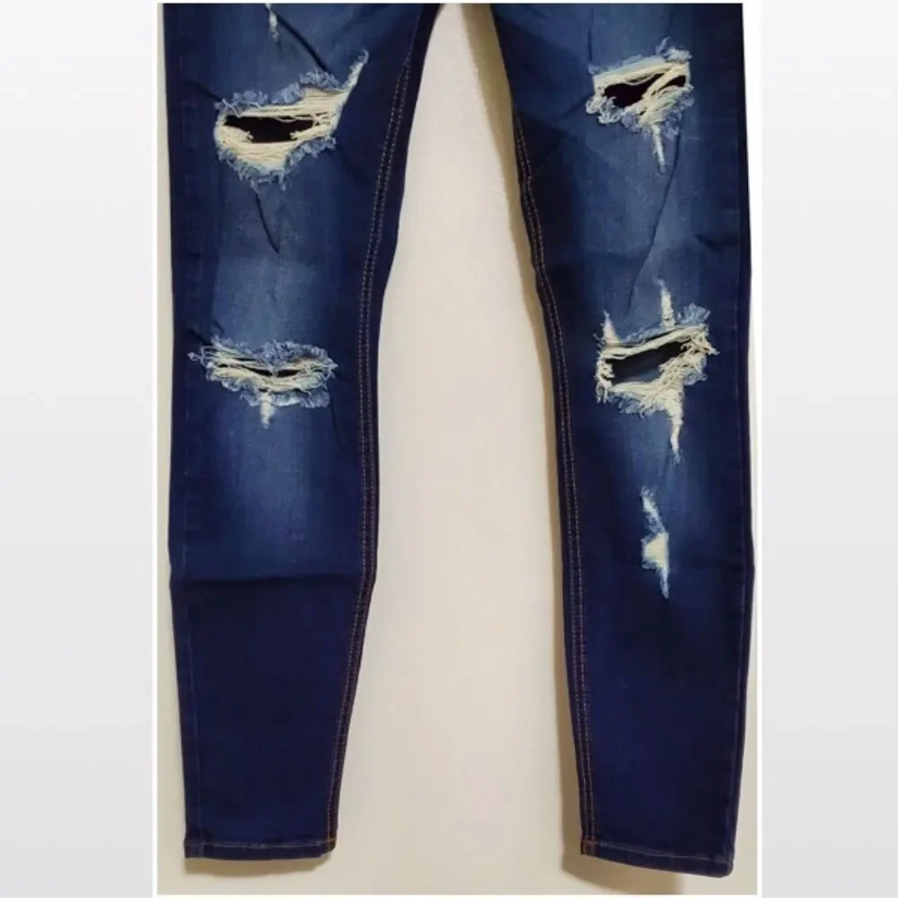 Fashion Nova Size 7 Mid Rise Skinny Blue Jeans